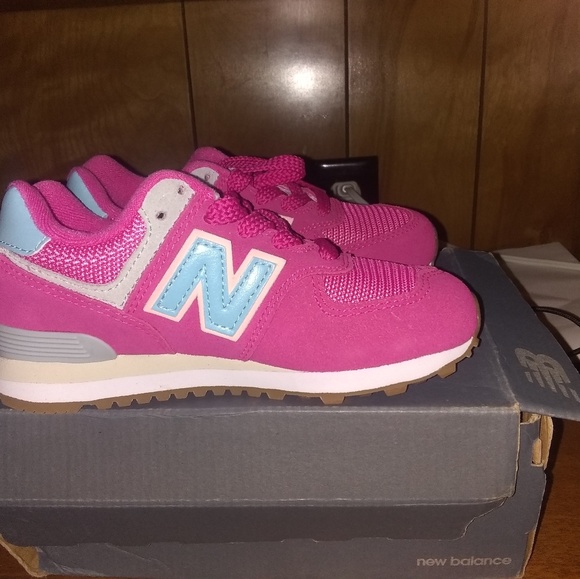 Brand new in box - Picture 2 of 4